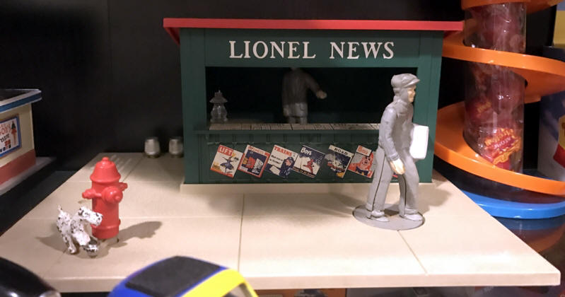 Lionel Animated News Stand 128