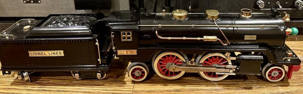 Lionel - 390E Standard Gauge Steam Engine